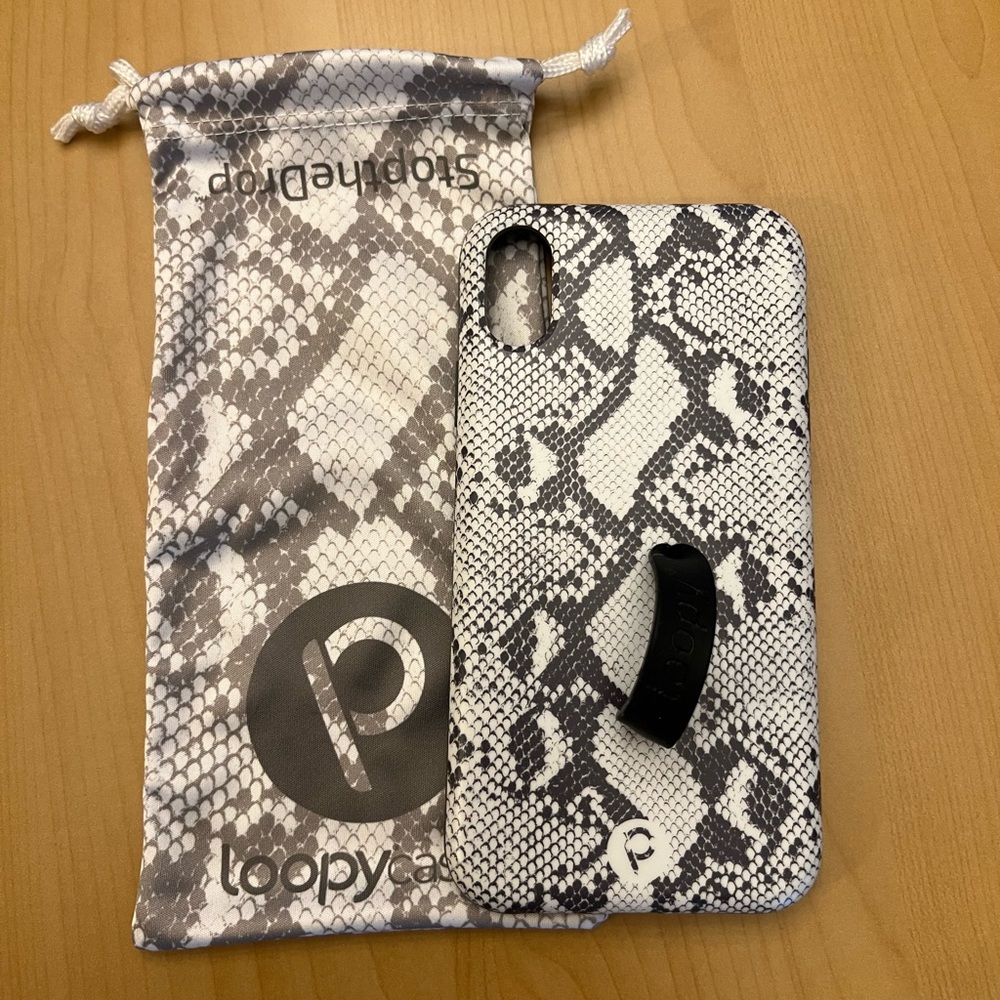 Loopy Cases 6.1 Original Snakeskin Gray and White Lefty Phone Case & Storage Bag